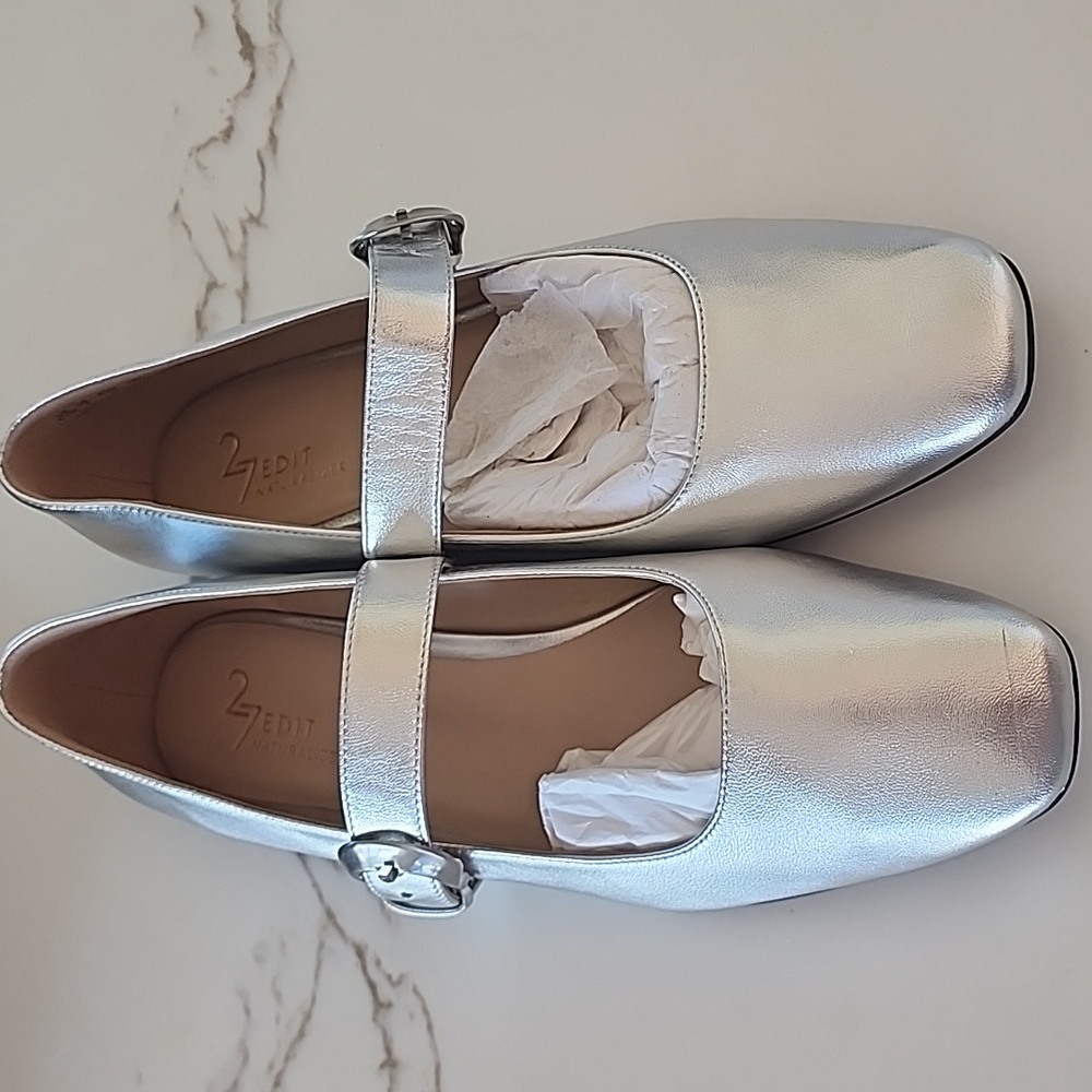 27 EDIT NATURALIZER Leather Carter Silver Metallic Flats • Size 8.5M Square Toe